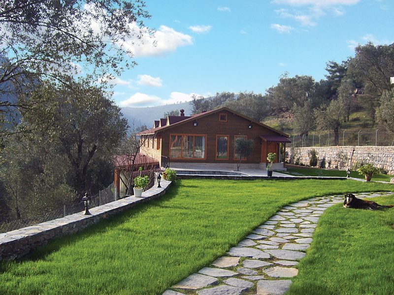 Ahşap Butik Otel 250 + 100 m² Kemalpaşa / İZMİR