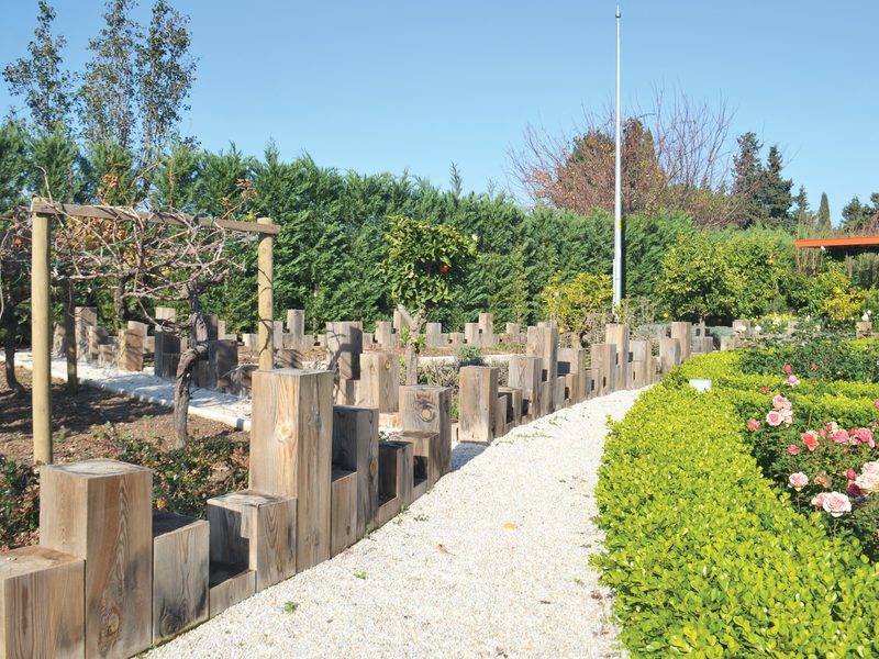 Ahşap Çim Bordürü