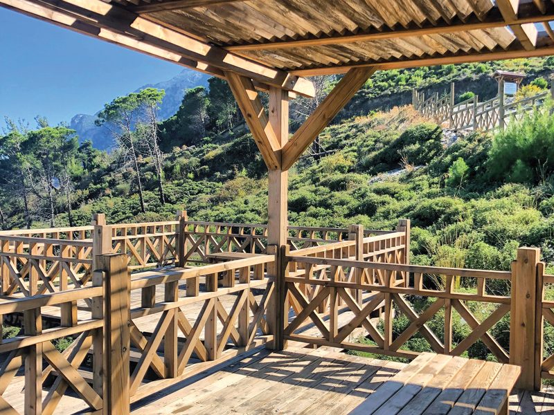 Kademeli Seyir Terası 220 m² Spil Dağı / MANİSA
